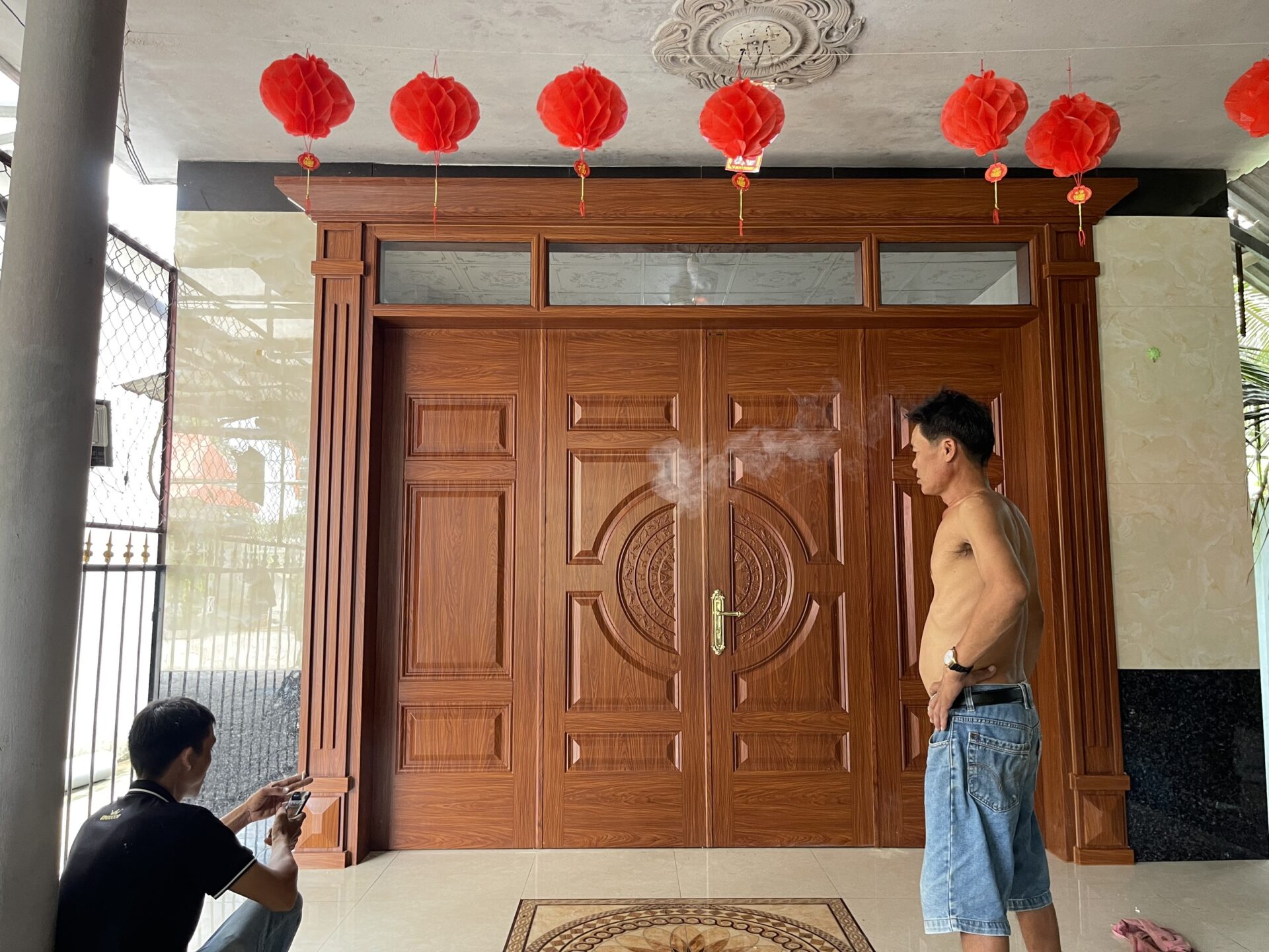 Cửa Thép Vân Gỗ Tại Quận 1